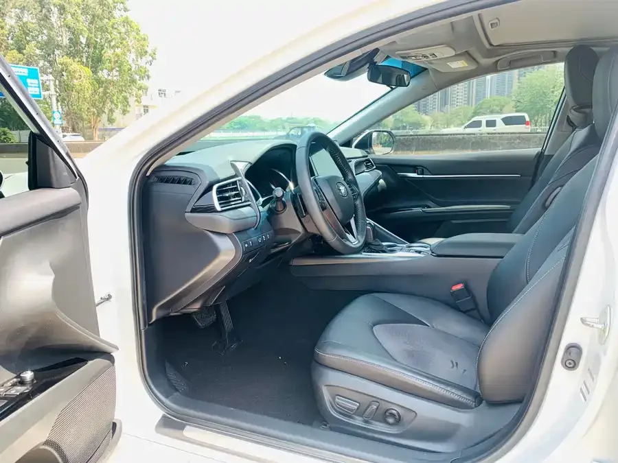 Toyota Camry Camry 2021 2.0S Advanced Edition 2022 — миниатюра 4