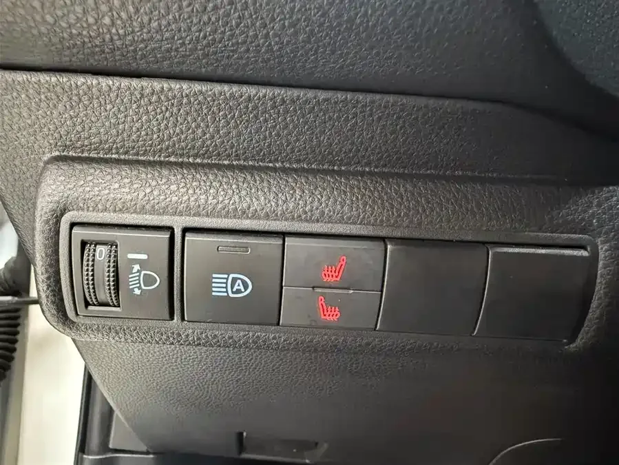 Toyota Corolla Corolla 2022 TNGA 1.5L CVT Pioneer Edition 2022 — миниатюра 3
