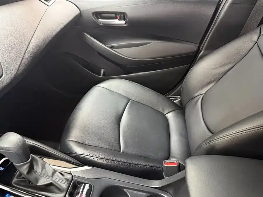 Toyota Corolla Corolla 2022 TNGA 1.5L CVT Pioneer Edition 2022 — миниатюра 4