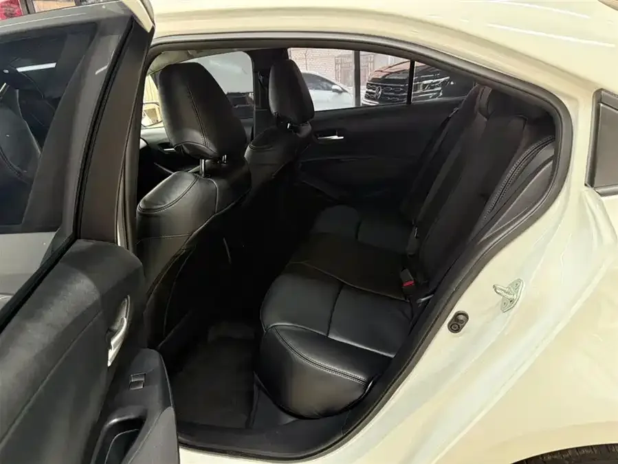 Toyota Corolla Corolla 2022 TNGA 1.5L CVT Pioneer Edition 2022 — миниатюра 5