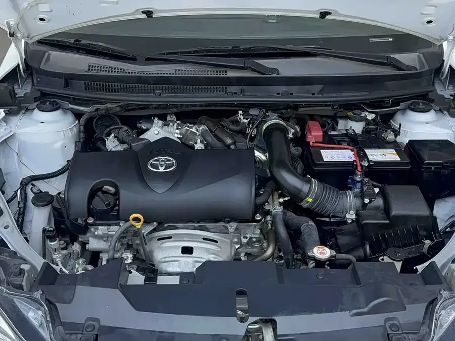 Toyota YARiS L YARiS L 2022 YARiS X 1.5L CVT Luxury PLUS Edition 2022 — миниатюра 5
