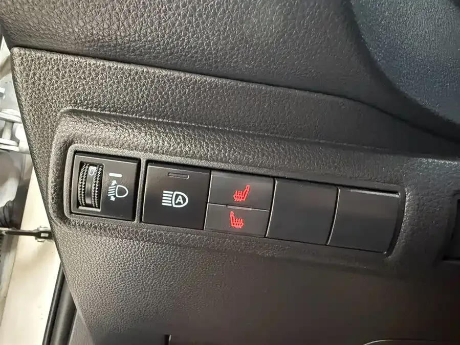 Toyota Corolla Corolla 2022 TNGA 1.5L CVT Pioneer Edition 2023 — миниатюра 3