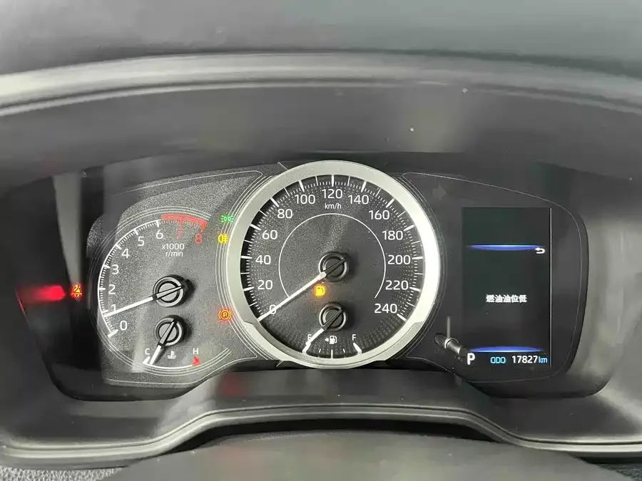 Toyota Levin 2022 Lelink 185T CVT Luxury Edition 2022 — миниатюра 3