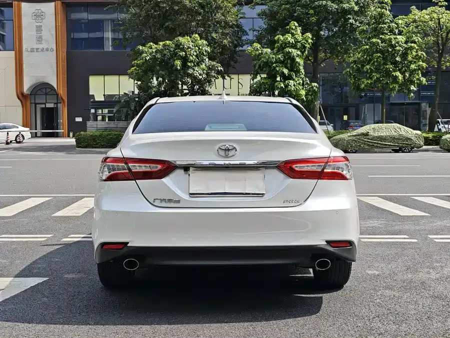 Toyota Camry Camry 2021 2.0G Deluxe Edition 2022 — миниатюра 3