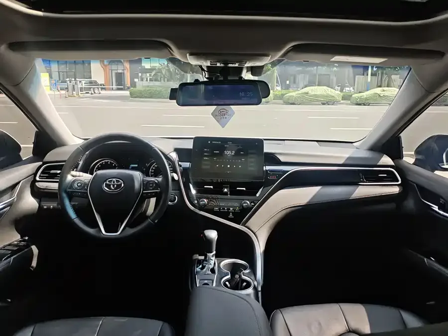 Toyota Camry Camry 2021 2.0G Deluxe Edition 2022 — миниатюра 4