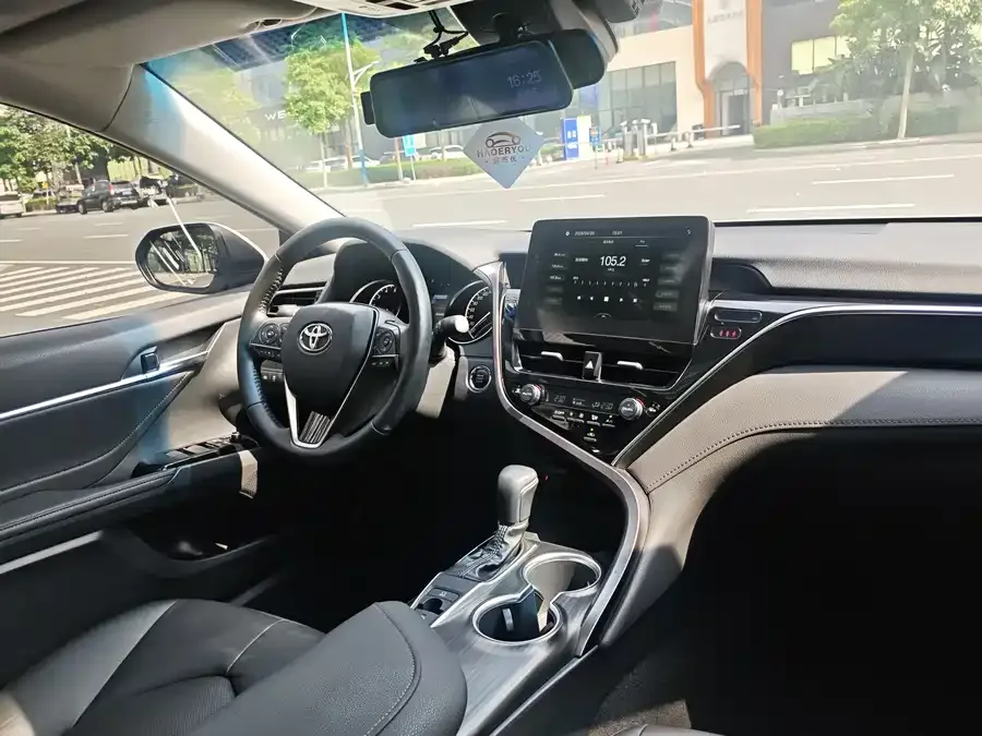 Toyota Camry Camry 2021 2.0G Deluxe Edition 2022 — миниатюра 5