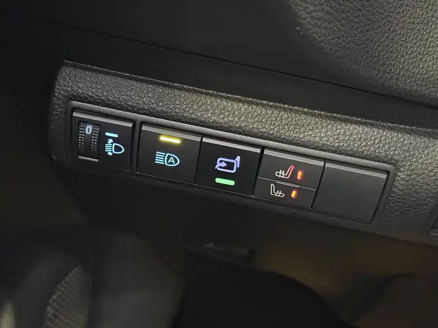 Toyota Levin 2022 Lelink 185T CVT Luxury Edition 2022 — миниатюра 3