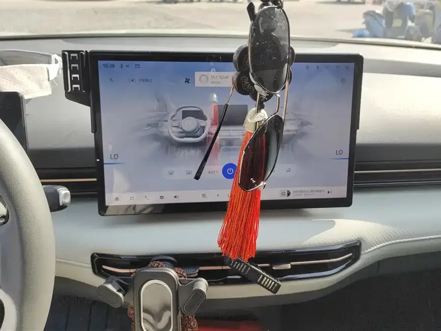 Pentium Yueyi 03 Yueyi 03 2025 565km Enjoy Edition 2025 — миниатюра 4