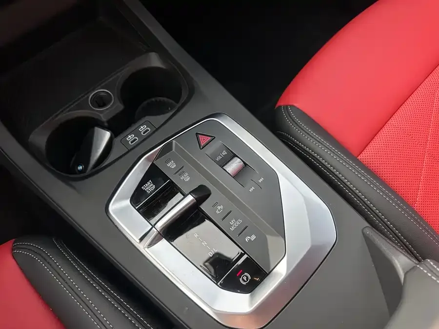 BMW 2 series BMW 2 Series 2025 225L M Sports Package 2025 — миниатюра 4