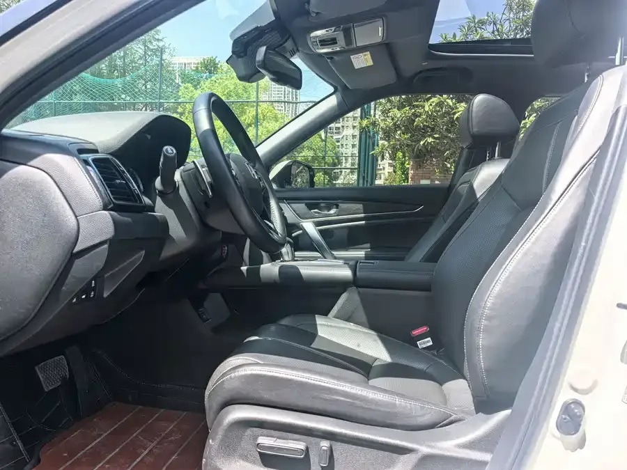 Honda UR-V 2023 240TURBO two-wheel drive elegant version 2023 — миниатюра 2