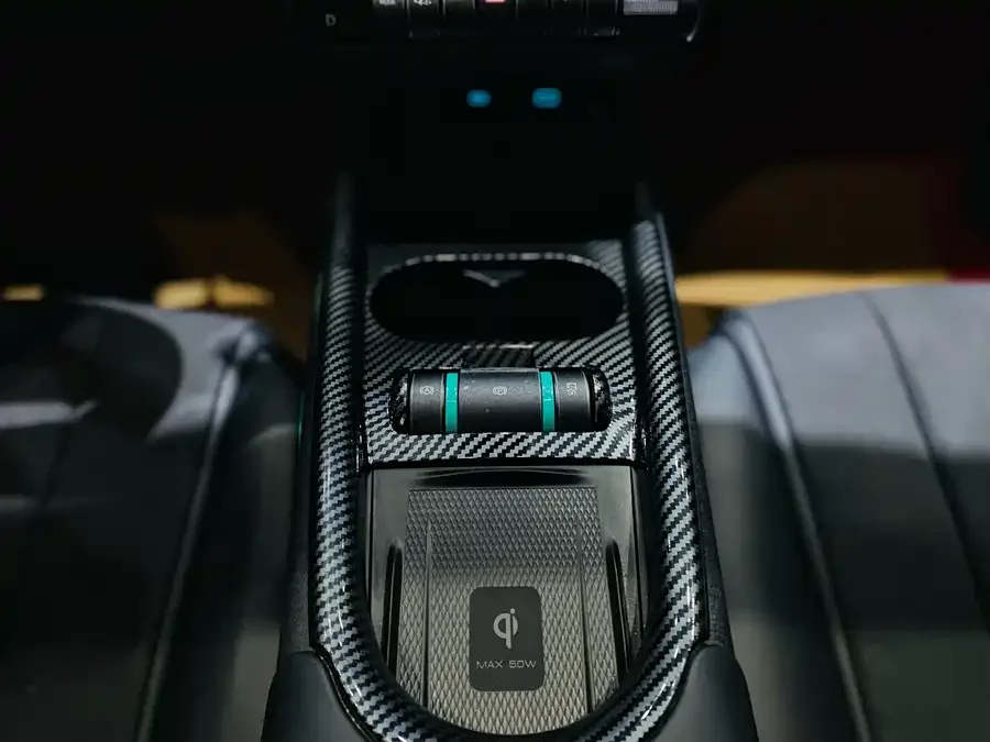 BYD Dolphin Dolphin 2024 Honor Edition 420km Fashion Edition 2024 — миниатюра 4