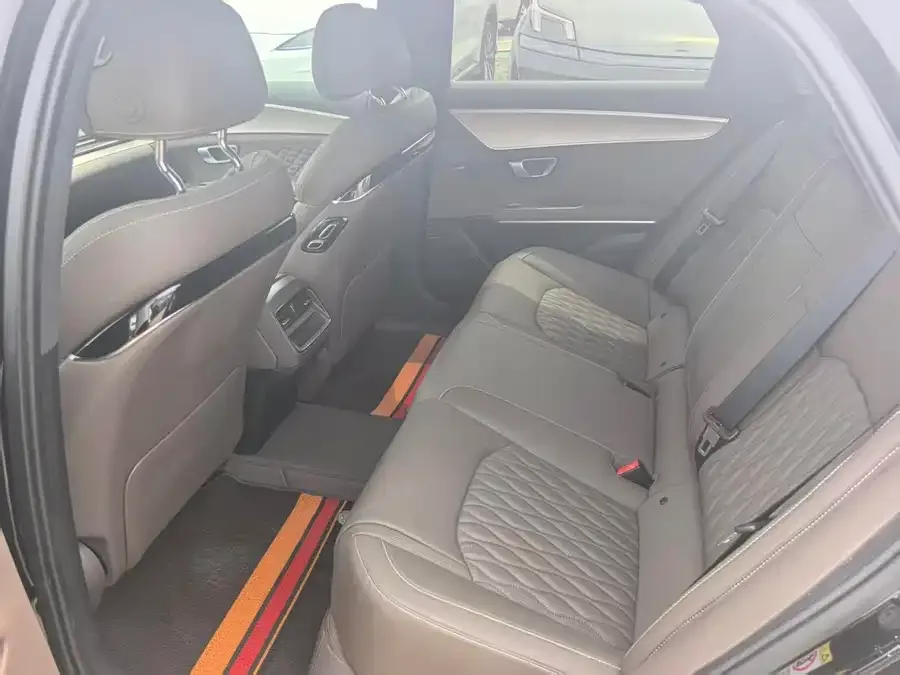 BYD Second-hand Han 2024 EV Honor Edition 715KM Front-wheel Drive Flagship 2024 — миниатюра 2