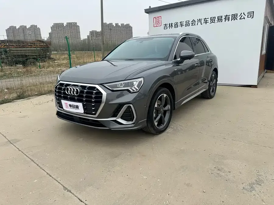 Audi Q3 2023 35 TFSI Fashion Dynamic Edition (1.4T) 2022 — фото 1, купить с доставкой в Москву