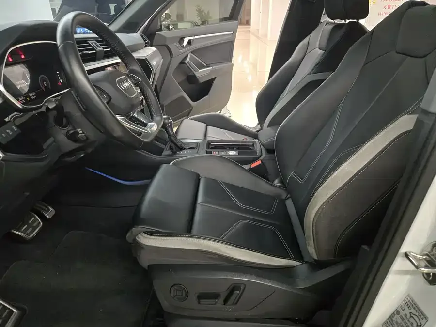 Audi Q3 2024 35 TFSI Fashion Dynamic Edition 2023 — миниатюра 4