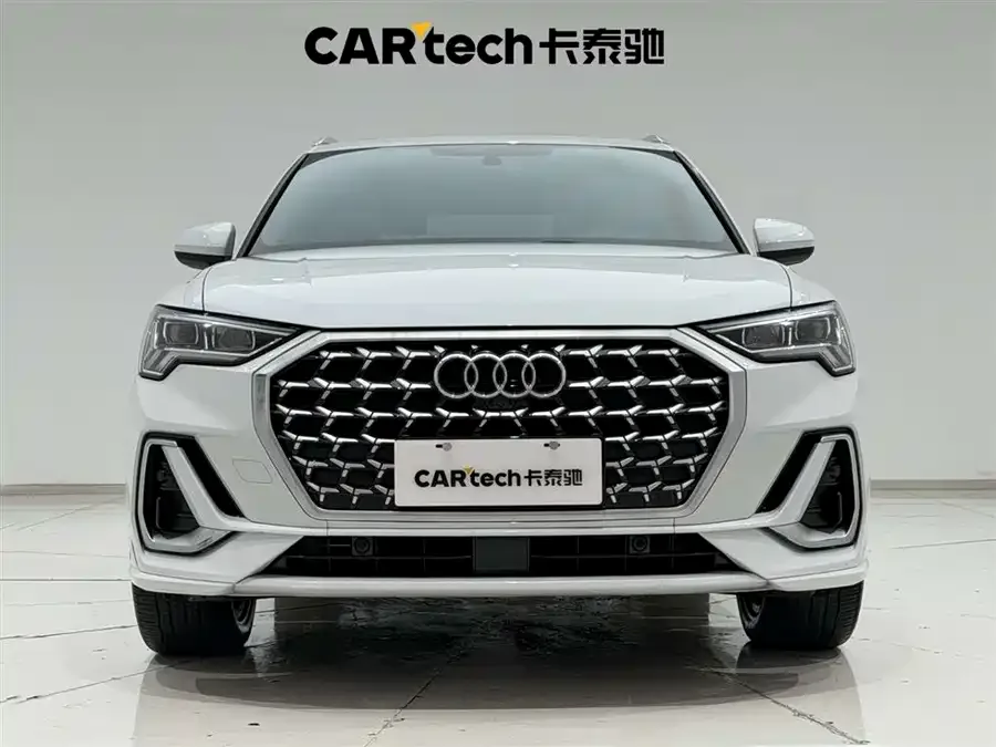 Audi Q3 2024 35 TFSI Fashion Dynamic Edition 2023 — миниатюра 3