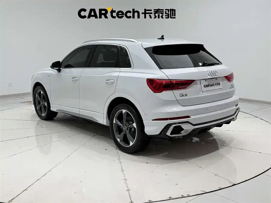 Audi Q3 2024 35 TFSI Fashion Dynamic Edition 2023 — миниатюра 4