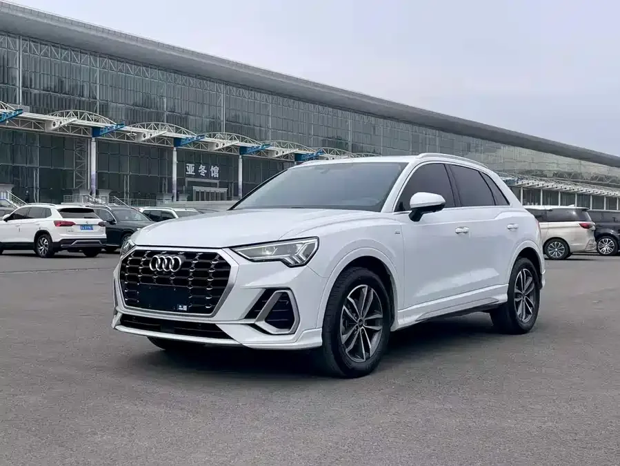 Audi Q3 2022 35 TFSI aggressive and dynamic model 2022 — фото 1, купить с доставкой в Москву