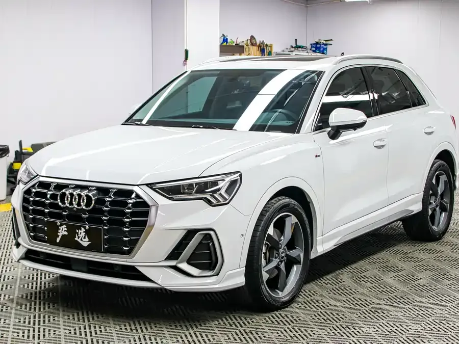Audi Q3 2022 35 TFSI Fashionable and Dynamic 2022 — фото 1, купить с доставкой в Москву