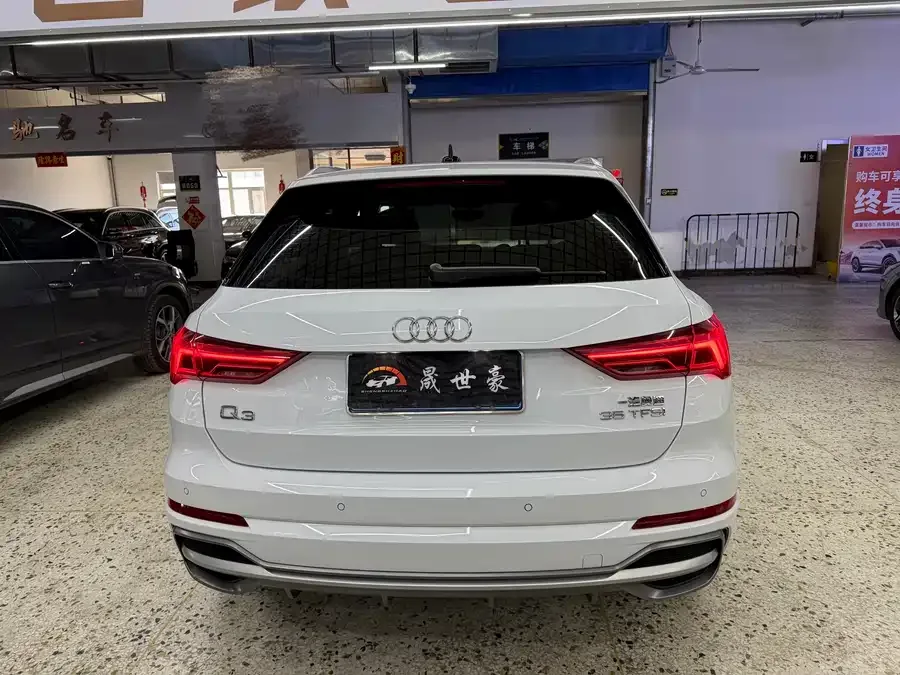 Audi Q3 2022 35 TFSI Fashionable and Dynamic 2022 — миниатюра 2