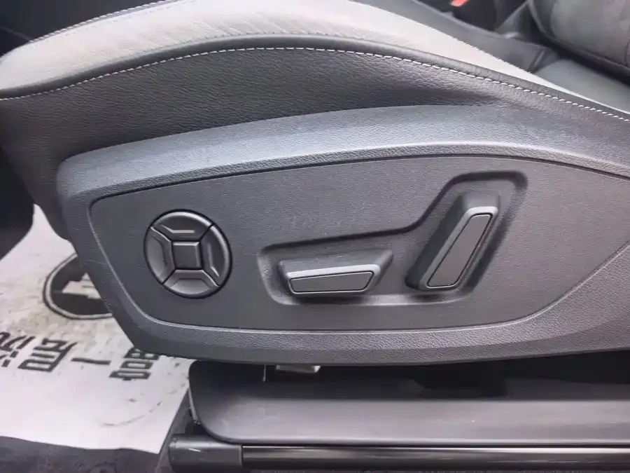 Audi Q3 2022 35 TFSI Fashionable and Dynamic 2022 — миниатюра 2