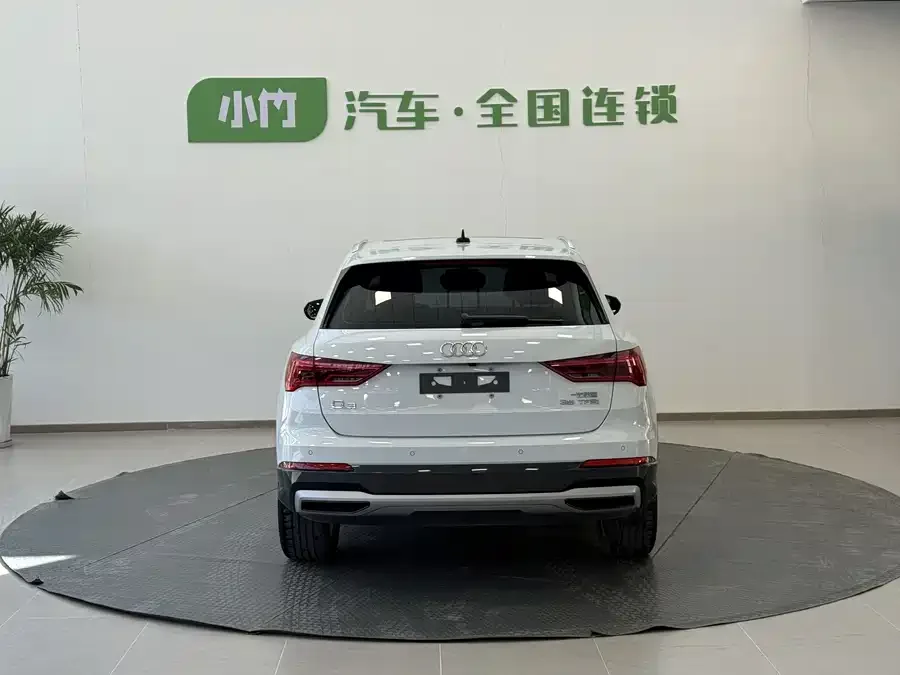 Audi Q3 2022 35 TFSI Fashionable and Elegant 2022 — миниатюра 3