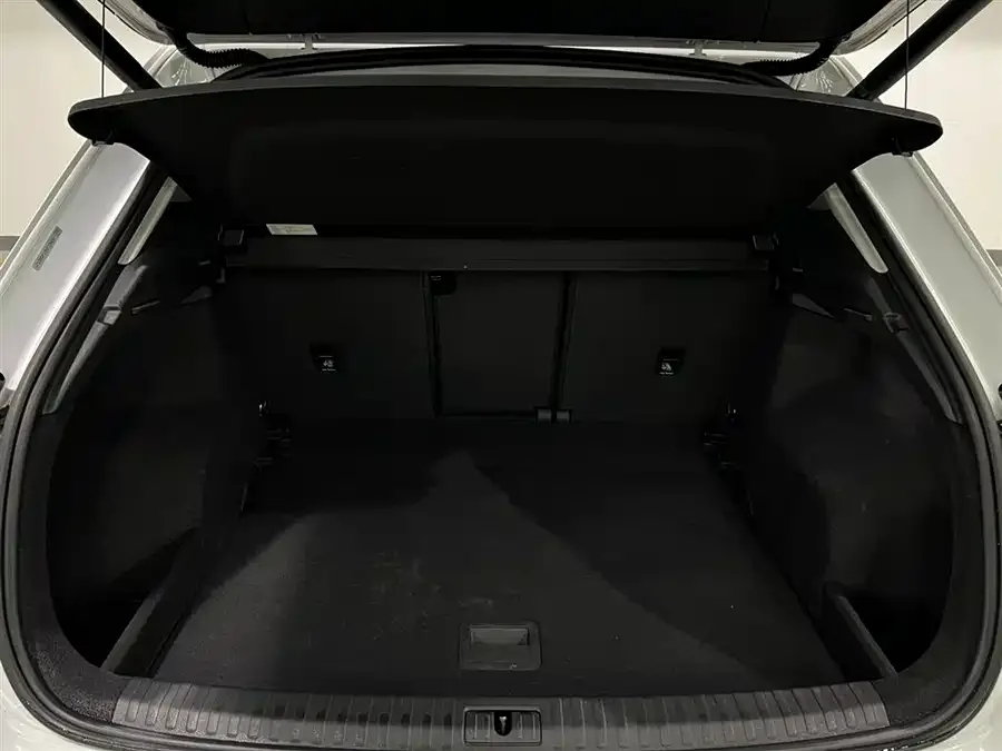 Audi Q3 2022 35 TFSI Fashionable and Dynamic 2022 — миниатюра 4