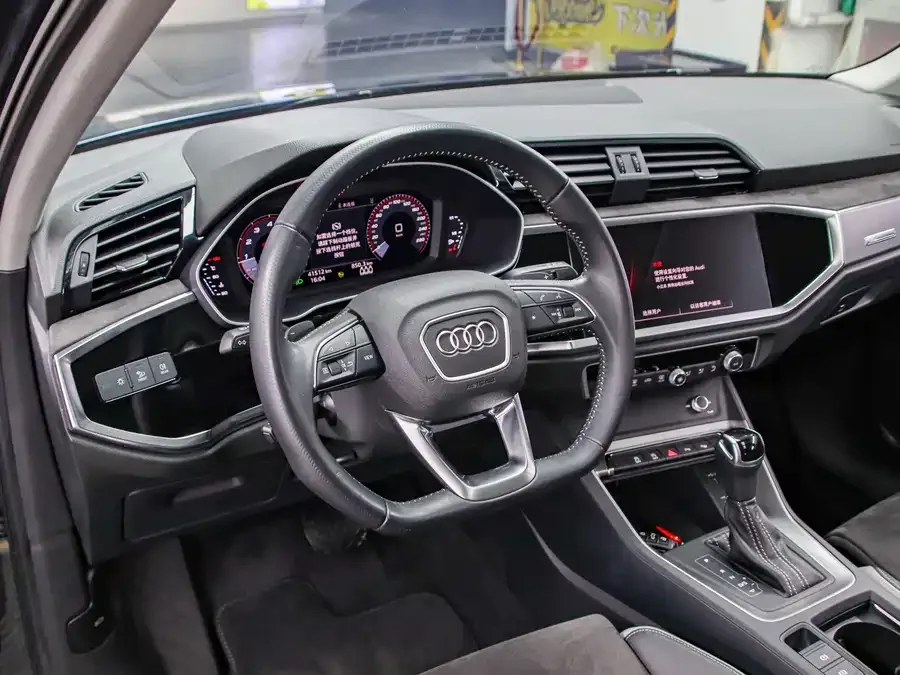 Audi Q3 2022 35 TFSI Fashionable and Dynamic 2022 — миниатюра 2