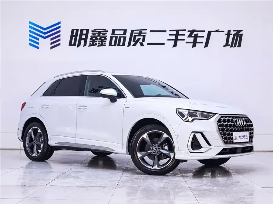 Audi Q3 2024 35 TFSI Fashion Dynamic Edition 2024 — миниатюра 2