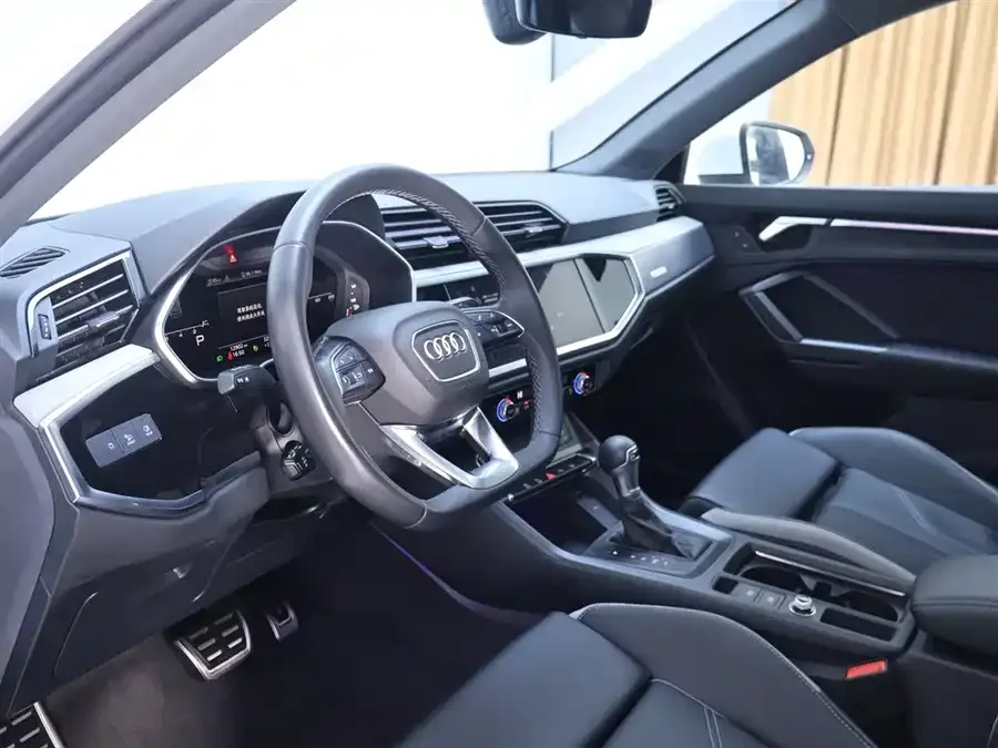 Audi Q3 2024 35 TFSI Fashion Dynamic Edition 2024 — миниатюра 5