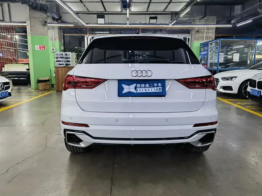Audi Q3 2024 35 TFSI Fashion Dynamic Edition 2024 — миниатюра 2