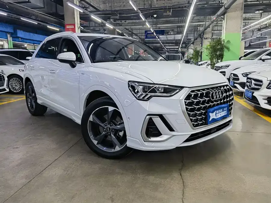 Audi Q3 2024 35 TFSI Fashion Dynamic Edition 2024 — миниатюра 3
