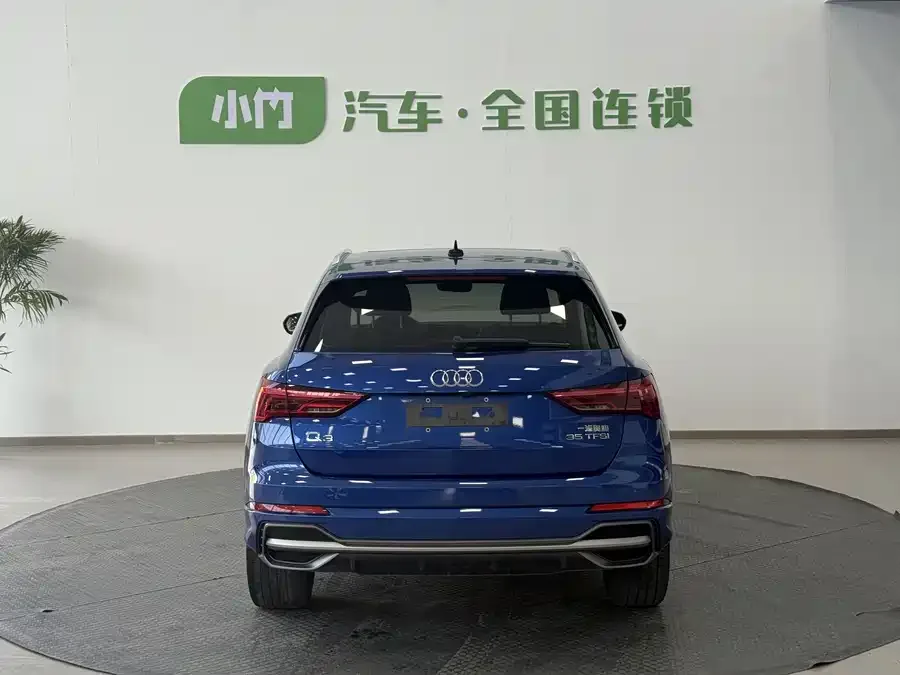 Audi Q3 2022 35 TFSI aggressive and dynamic model 2022 — миниатюра 2