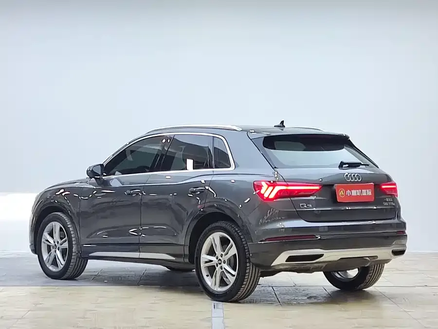 Audi Q3 2022 35 TFSI Fashionable and Elegant 2022 — миниатюра 2