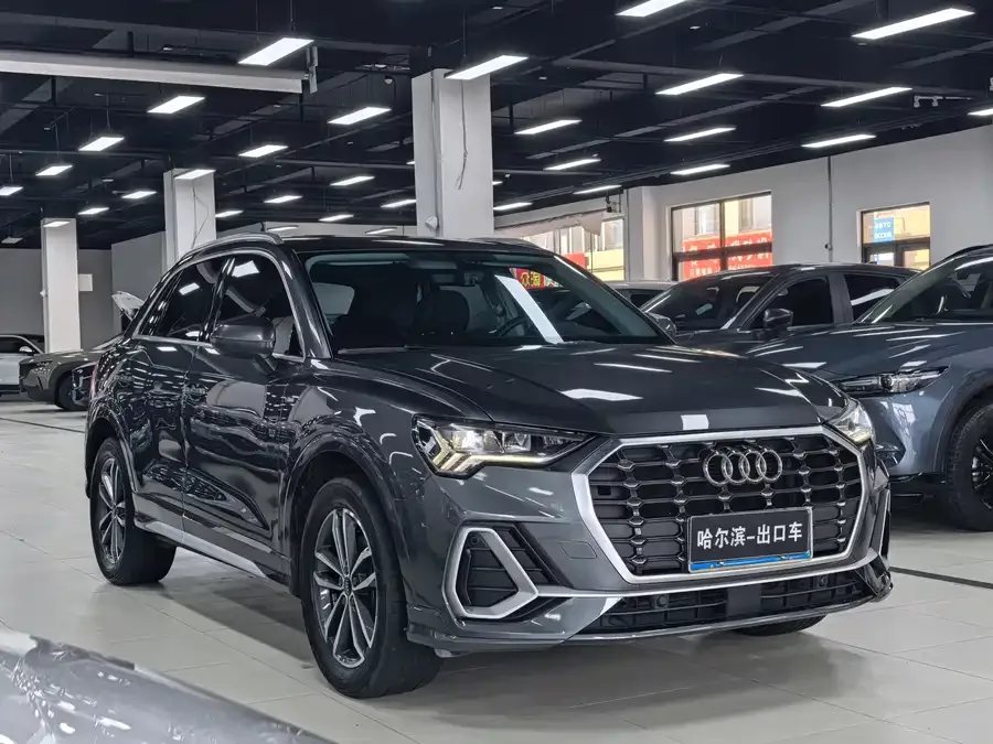 Audi Q3 2022 35 TFSI Fashionable and Dynamic 2022 — миниатюра 3