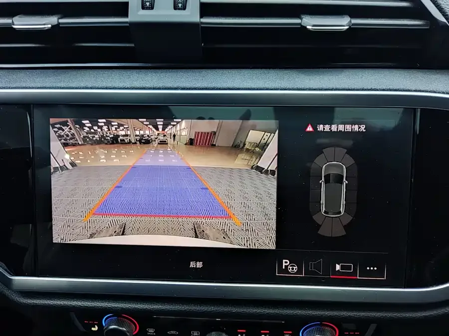 Audi Q3 2022 35 TFSI Fashionable and Dynamic 2022 — миниатюра 5