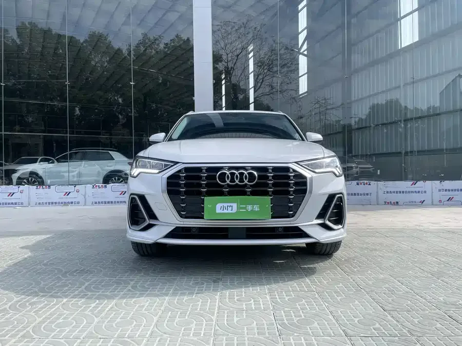 Audi Q3 2022 35 TFSI Fashionable and Dynamic 2022 — миниатюра 3