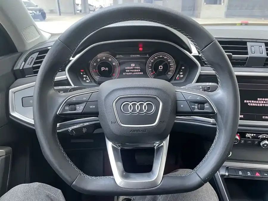 Audi Q3 2022 35 TFSI Fashionable and Dynamic 2022 — миниатюра 4