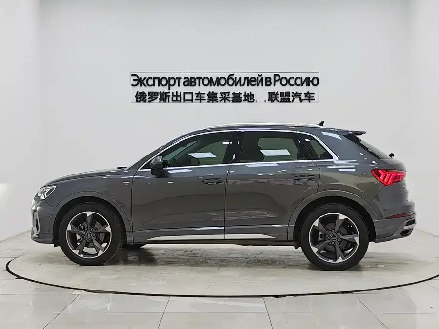 Audi Q3 2022 35 TFSI Fashionable and Dynamic 2022 — миниатюра 2