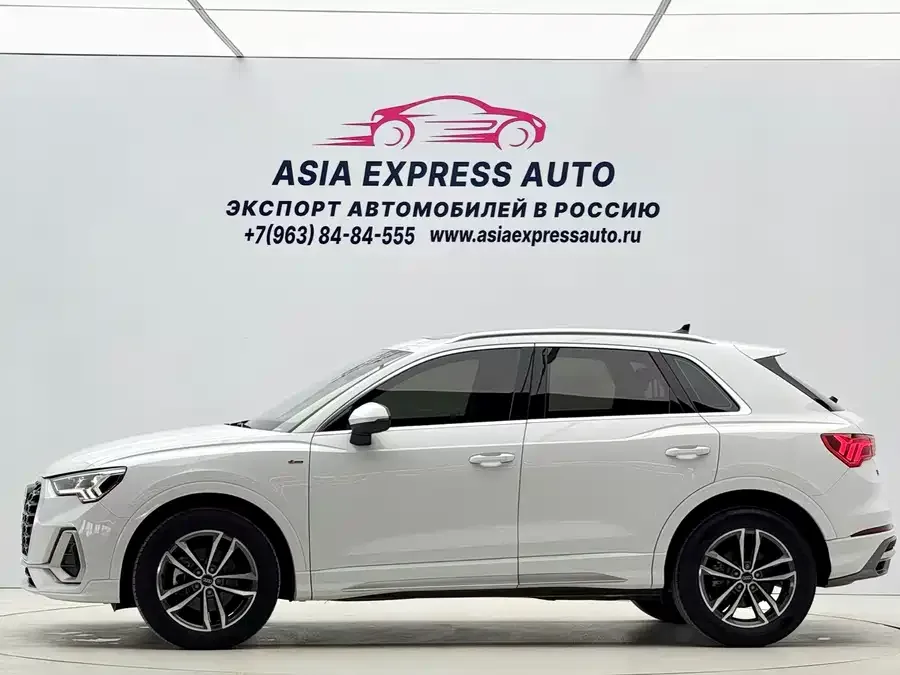 Audi Q3 2022 35 TFSI aggressive and dynamic model 2022 — миниатюра 4