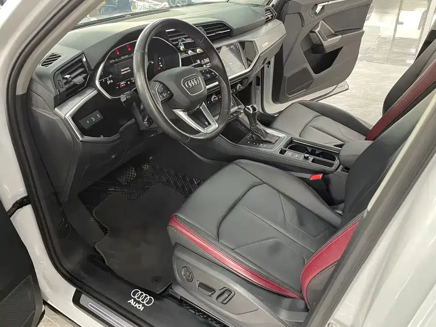 Audi Q3 2022 35 TFSI Fashionable and Elegant 2022 — миниатюра 2