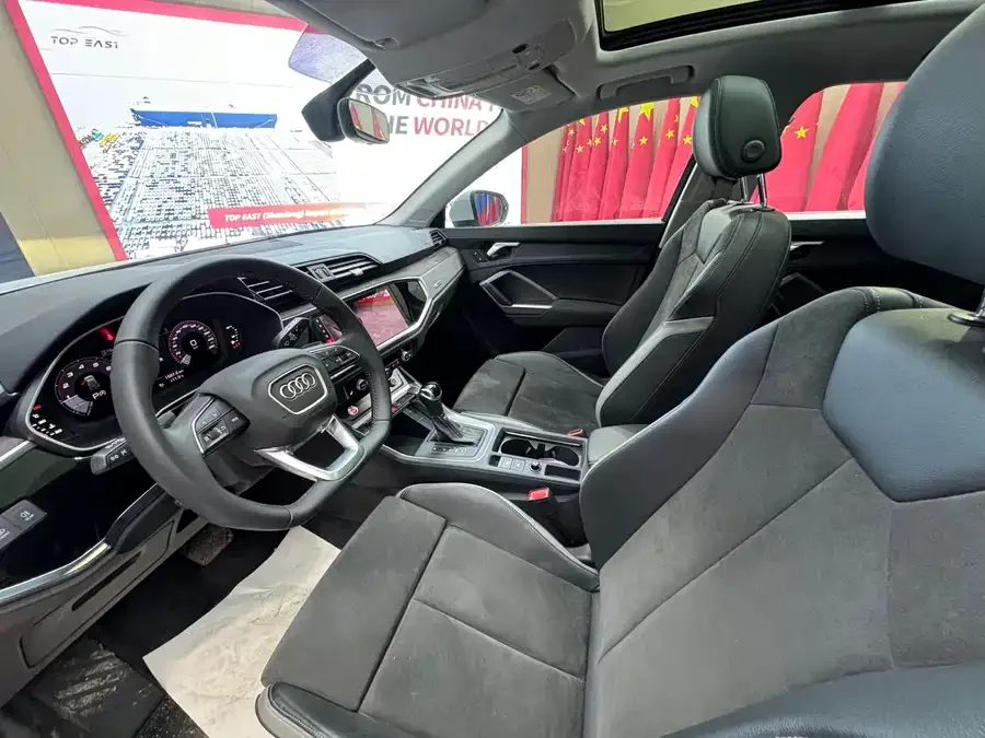Audi Q3 2022 35 TFSI Fashionable and Dynamic 2022 — миниатюра 4