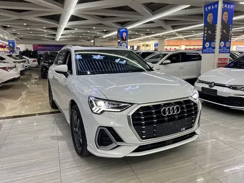 Audi Q3 2023 купить в Москве