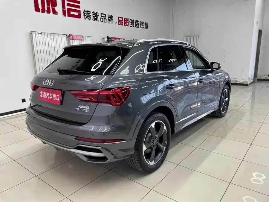 Audi Q3 2022 35 TFSI Fashionable and Dynamic 2022 — миниатюра 2