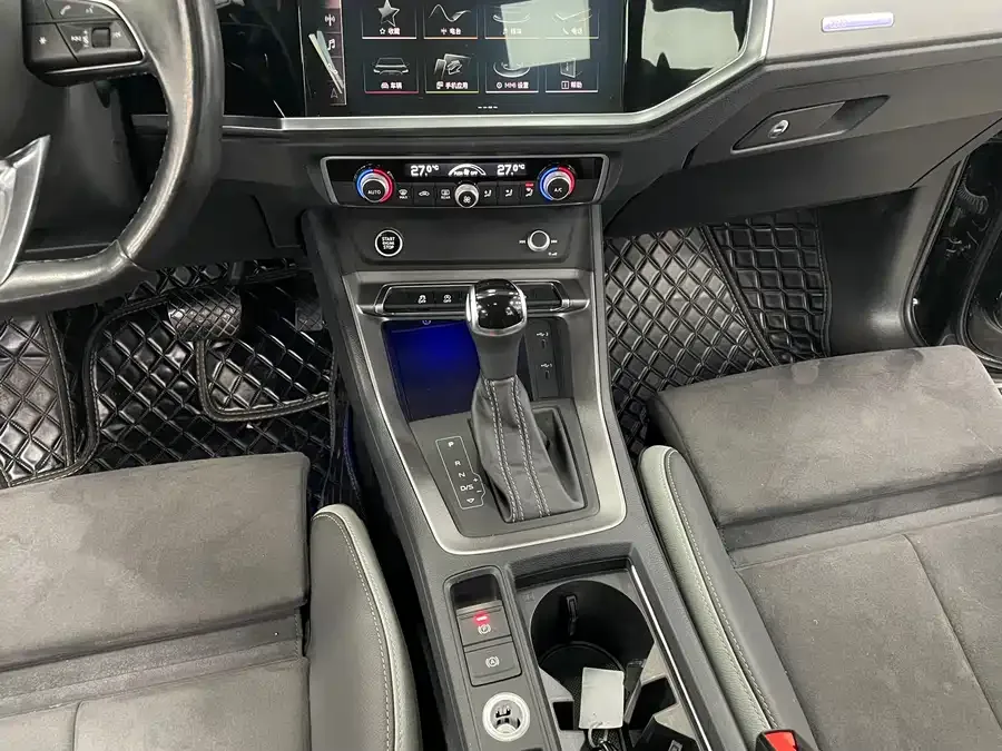 Audi Q3 2022 35 TFSI Fashionable and Dynamic 2022 — миниатюра 5