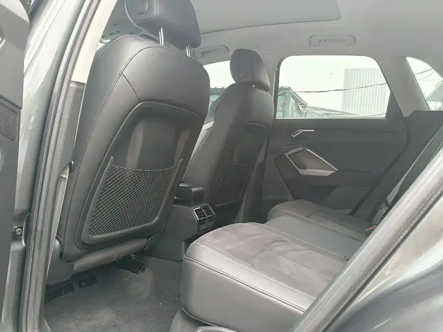 Audi Q3 2022 35 TFSI Fashionable and Dynamic 2022 — миниатюра 2