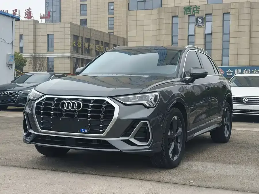 Audi Q3 2022 35 TFSI Fashionable and Dynamic 2022 — фото 1, купить с доставкой в Москву
