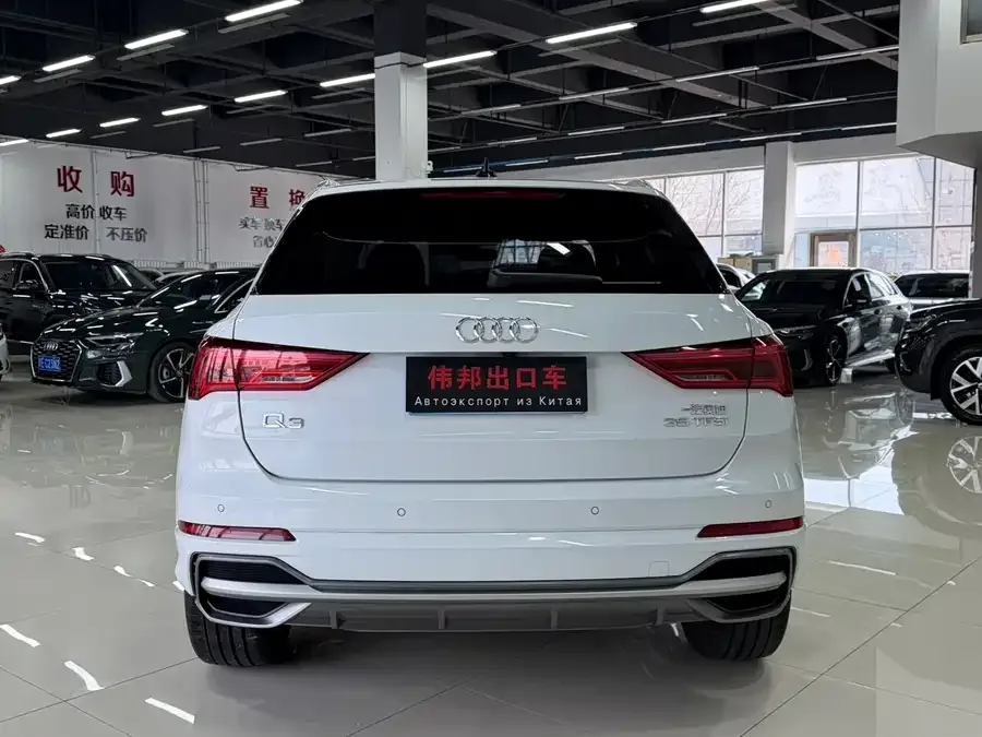 Audi Q3 2022 35 TFSI Fashionable and Dynamic 2022 — миниатюра 2