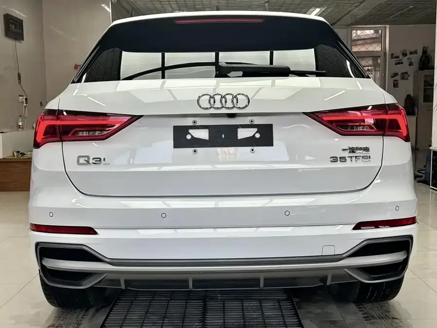 Audi Q3 2022 35 TFSI Fashionable and Dynamic 2022 — миниатюра 2