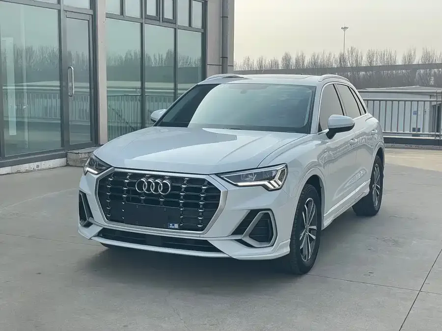 Audi Q3 2022 35 TFSI aggressive and dynamic model 2022 — фото 1, купить с доставкой в Москву