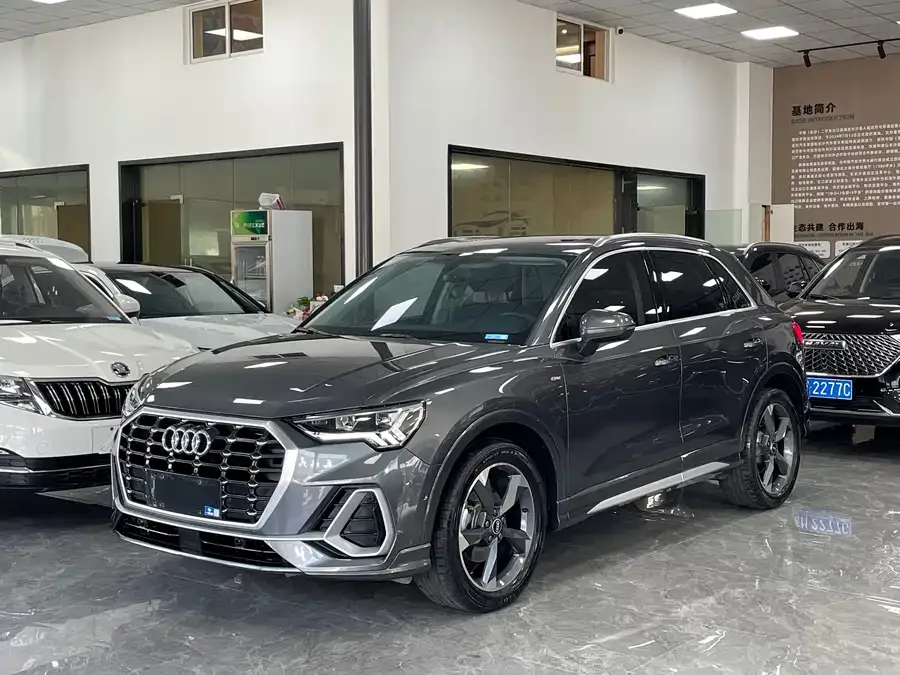 Audi Q3 2022 35 TFSI Fashionable and Dynamic 2022 — фото 1, купить с доставкой в Москву